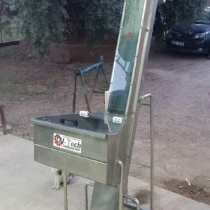 Tapis élévateur en inox avec tasaux