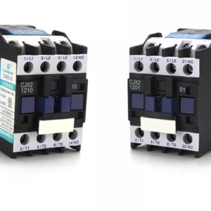 contacteurs électriques de différentes dimensions.
